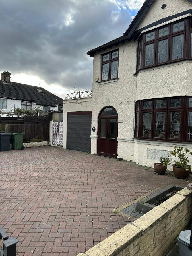 Amazing And Romantic O2 Arena 4 Bedrooms House Free Parking Londra Dış mekan fotoğraf